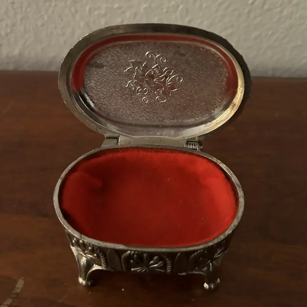 VTG English Silver Tone Jewelry Box Footed Lined Ornate Courting Patina Raised